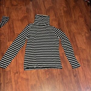 black and white size large striped J.Crew long sleeve turtleneck tee